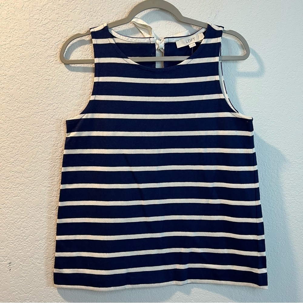 Women’s new LOFT blue striped sleeveless blouse size XS